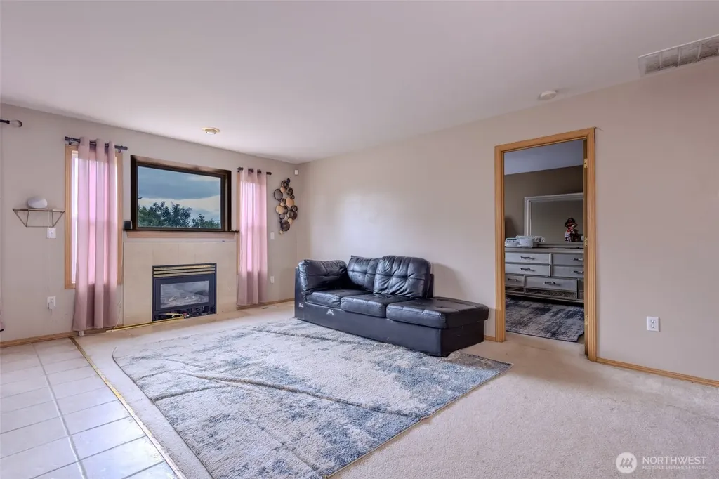 1305 Browns Point Boulevard Tacoma WA 98422