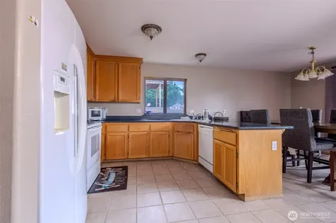1305 Browns Point Boulevard Tacoma WA 98422