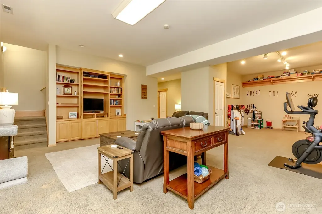 7607 46th Street NW Gig Harbor WA 98335