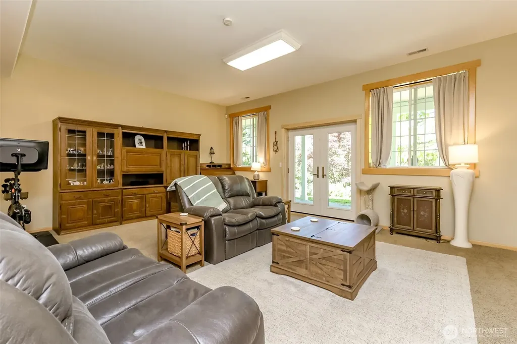 7607 46th Street NW Gig Harbor WA 98335