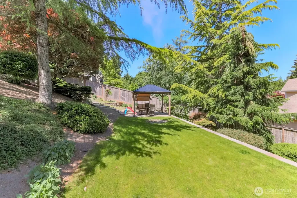 7607 46th Street NW Gig Harbor WA 98335