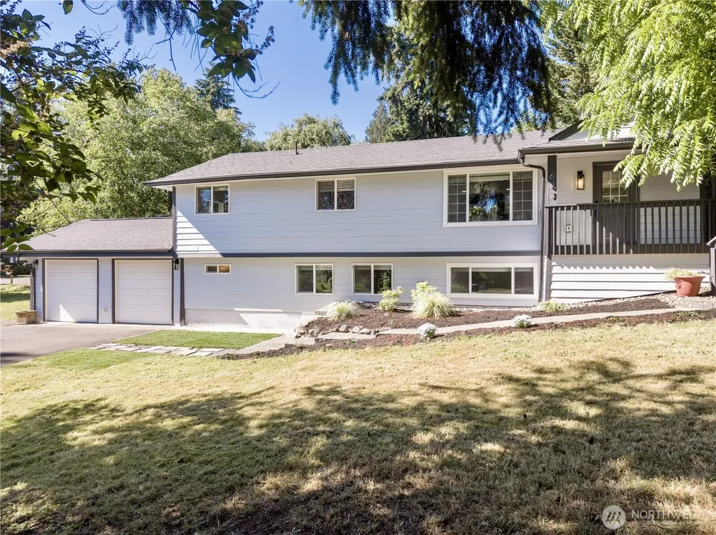607 244th Street SW Bothell WA 98021