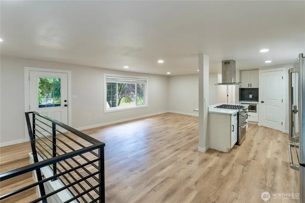 607 244th Street SW Bothell WA 98021