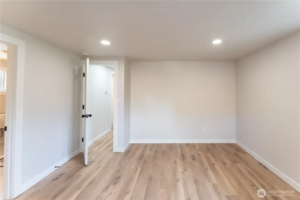 607 244th Street SW Bothell WA 98021