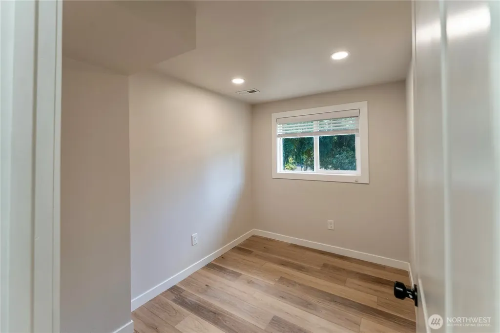 607 244th Street SW Bothell WA 98021