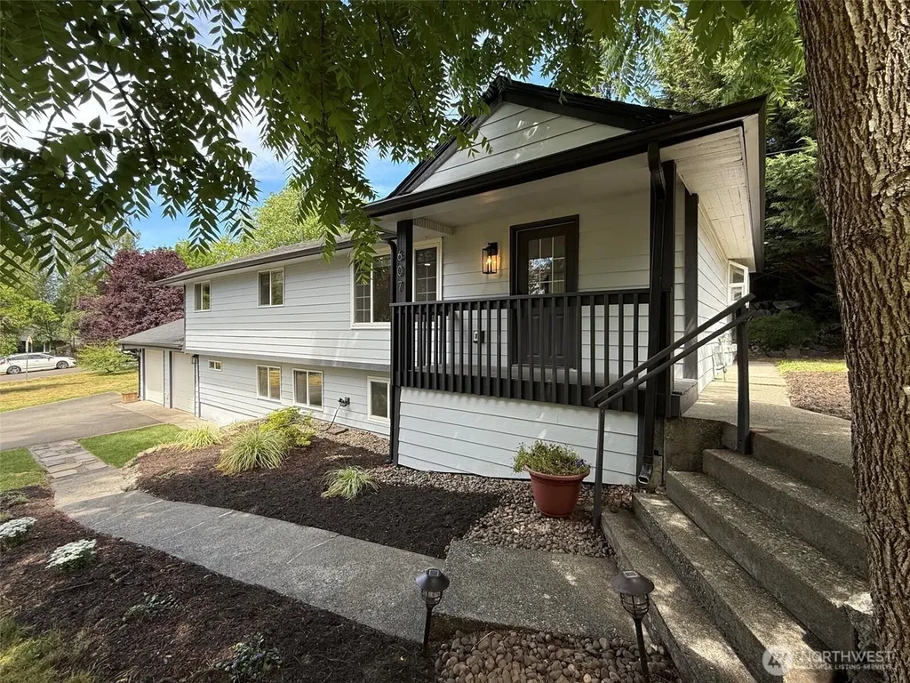 607 244th Street SW Bothell WA 98021