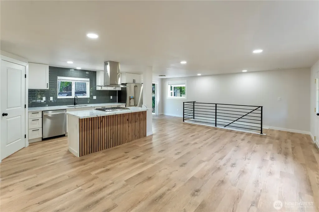 607 244th Street SW Bothell WA 98021