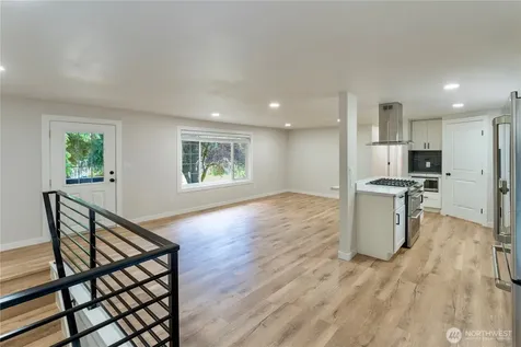 607 244th Street SW Bothell WA 98021