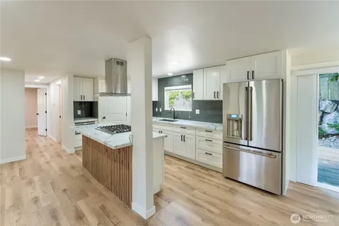 607 244th Street SW Bothell WA 98021