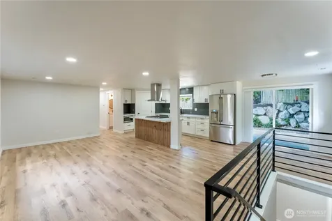 607 244th Street SW Bothell WA 98021