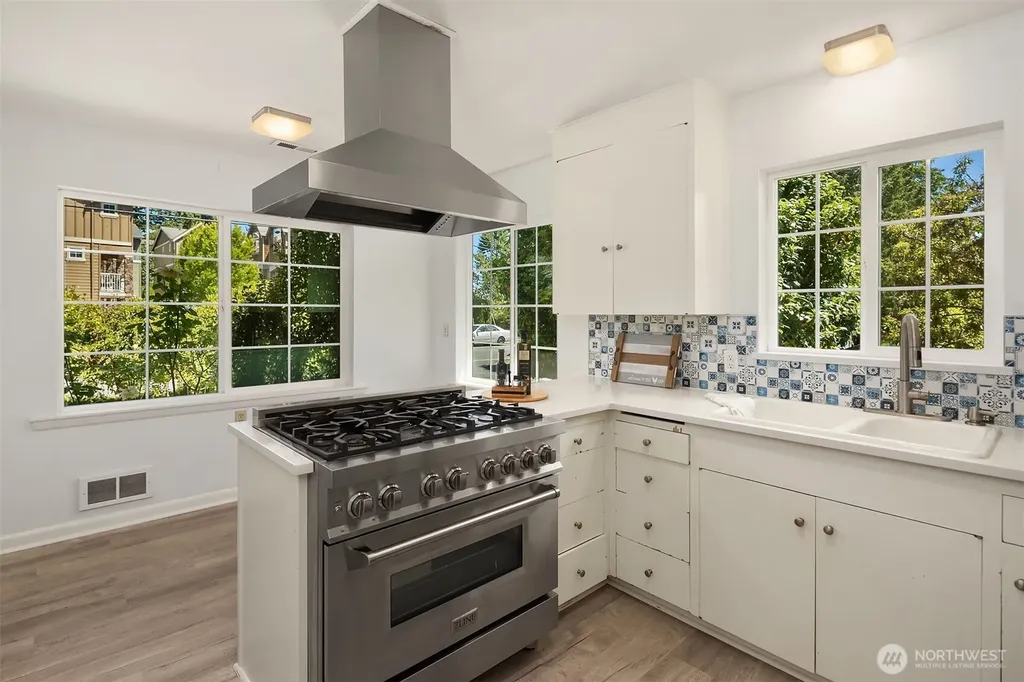 16414 48th Avenue W Edmonds WA 98026