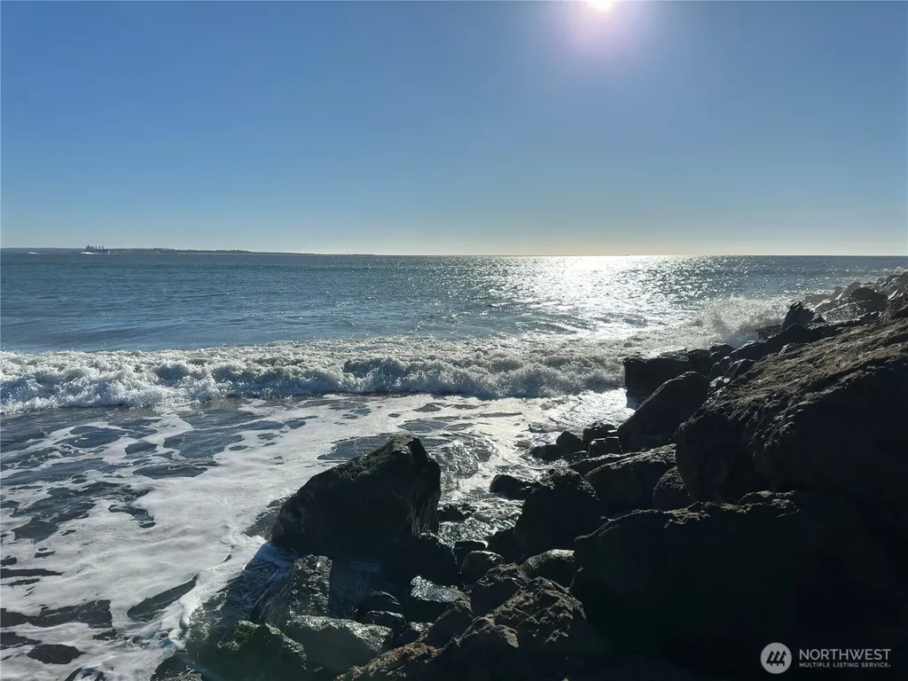 609 Weatherwax Ocean Shores WA 98569