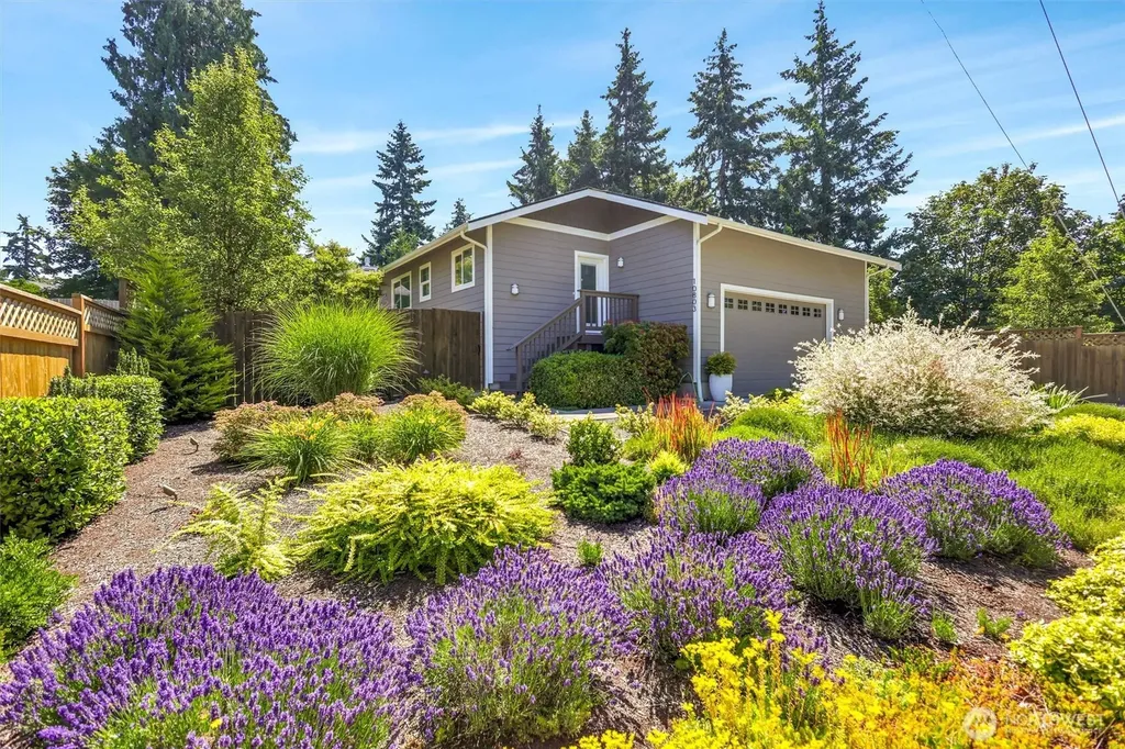 10803 62nd Avenue E Puyallup WA 98373