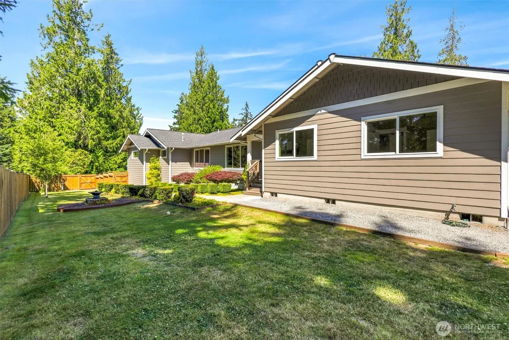 10803 62nd Avenue E Puyallup WA 98373
