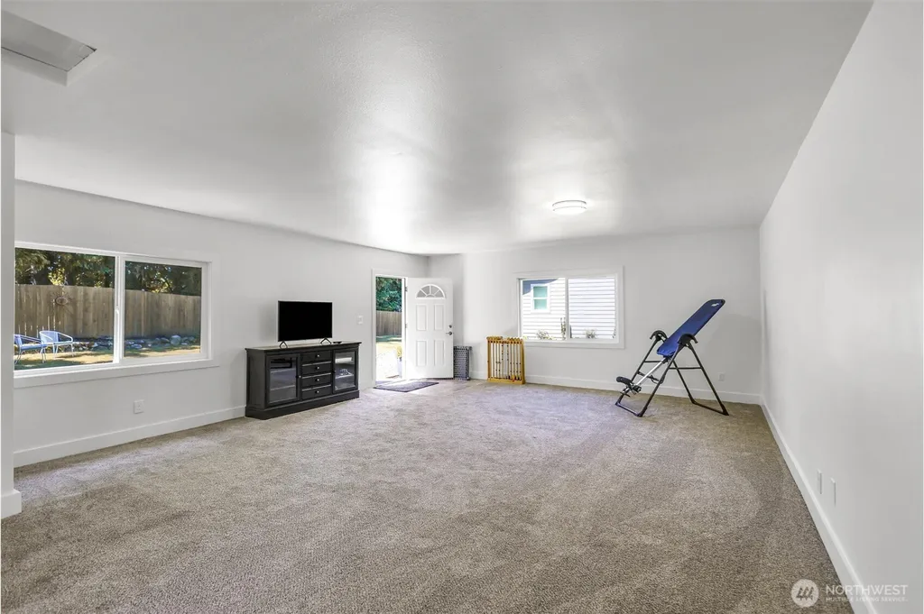 10803 62nd Avenue E Puyallup WA 98373