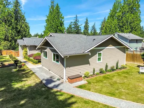 10803 62nd Avenue E Puyallup WA 98373