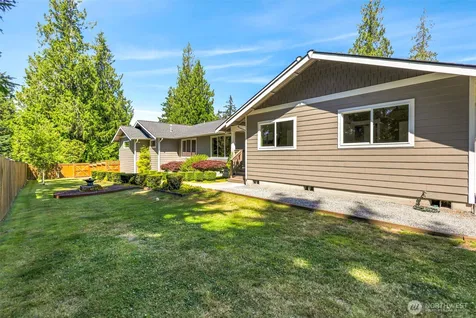 10803 62nd Avenue E Puyallup WA 98373