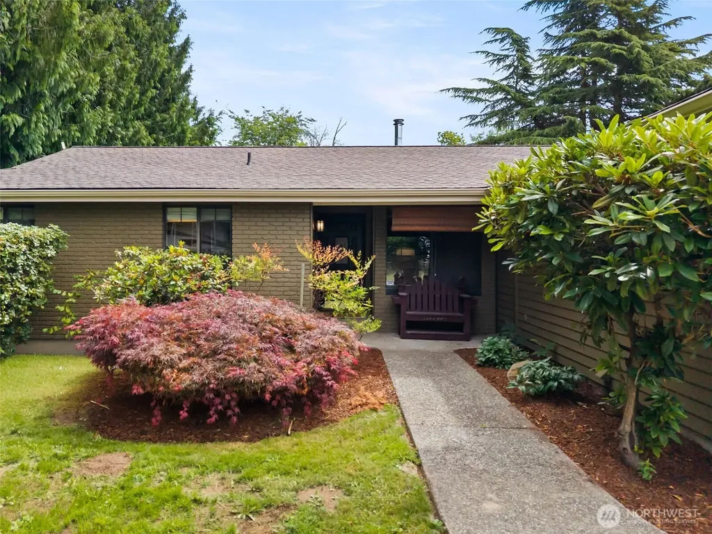6717 56th Street E Puyallup WA 98371