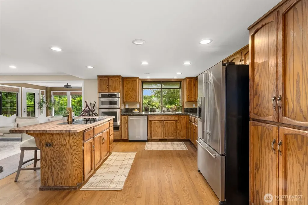 6717 56th Street E Puyallup WA 98371