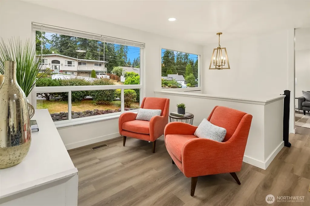 16110 Evanston Avenue N Shoreline WA 98133