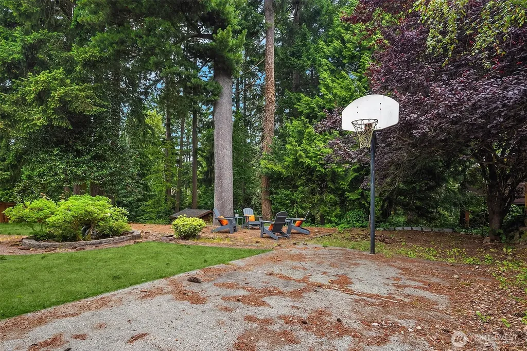 16110 Evanston Avenue N Shoreline WA 98133