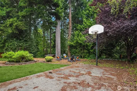 16110 Evanston Avenue N Shoreline WA 98133