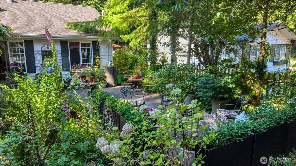 1664 Seymour Place Point Roberts WA 98281