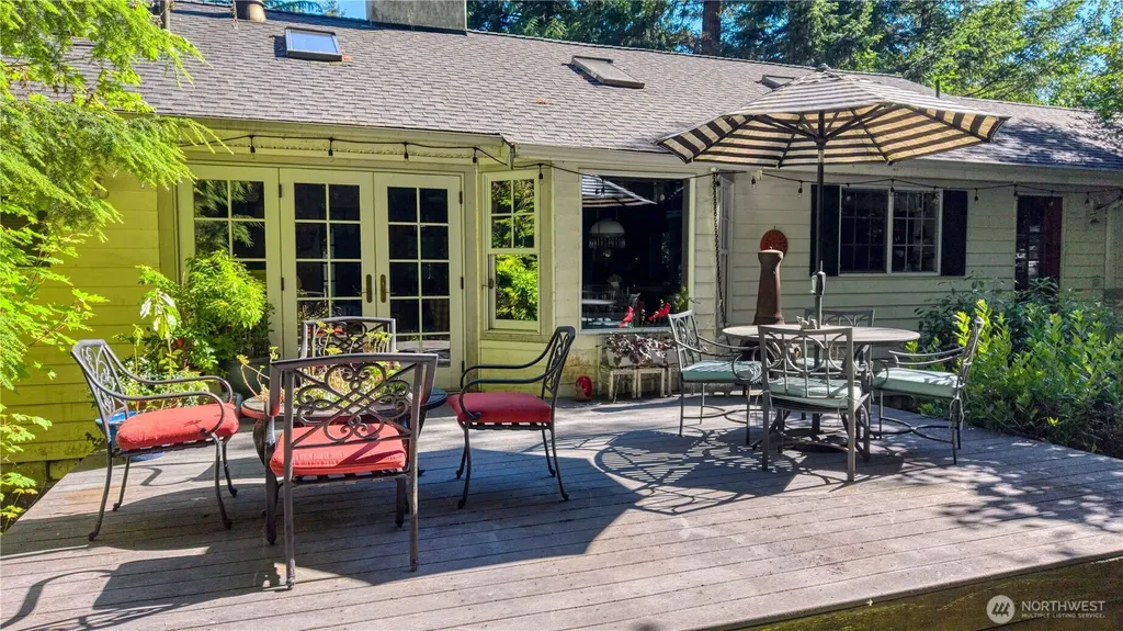 1664 Seymour Place Point Roberts WA 98281