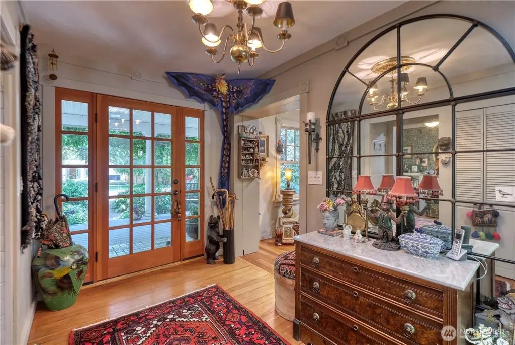 1664 Seymour Place Point Roberts WA 98281