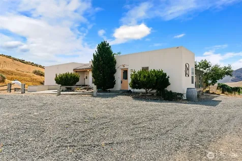 723 Burbank Creek Road Yakima WA 98901