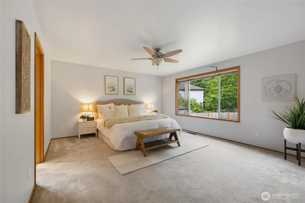 28014 180th Avenue SE Kent WA 98042