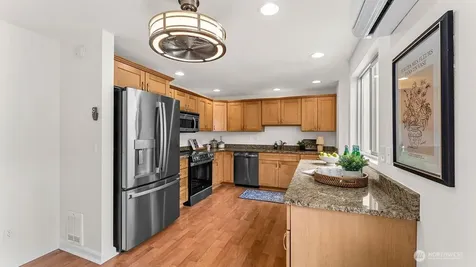 15964 NE 15th Street Bellevue WA 98008