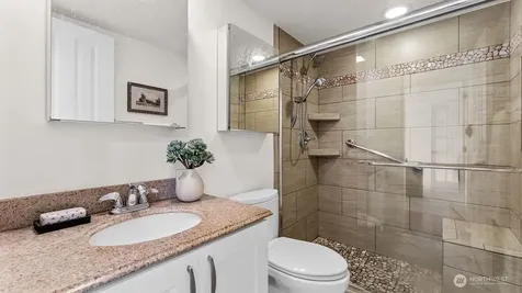 15964 NE 15th Street Bellevue WA 98008