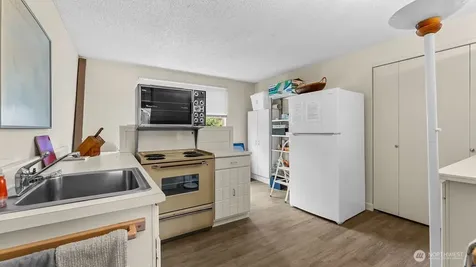 15964 NE 15th Street Bellevue WA 98008