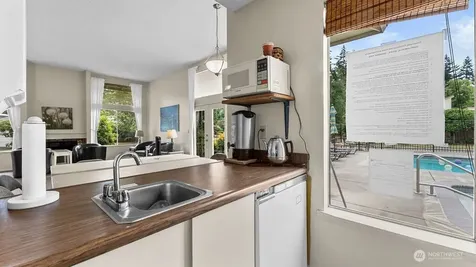 15964 NE 15th Street Bellevue WA 98008