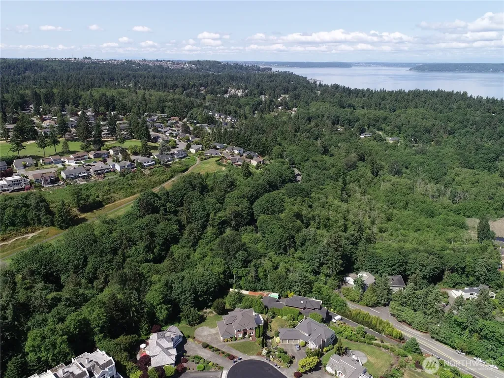 3911 SW Dash Point Road Federal Way WA 98023