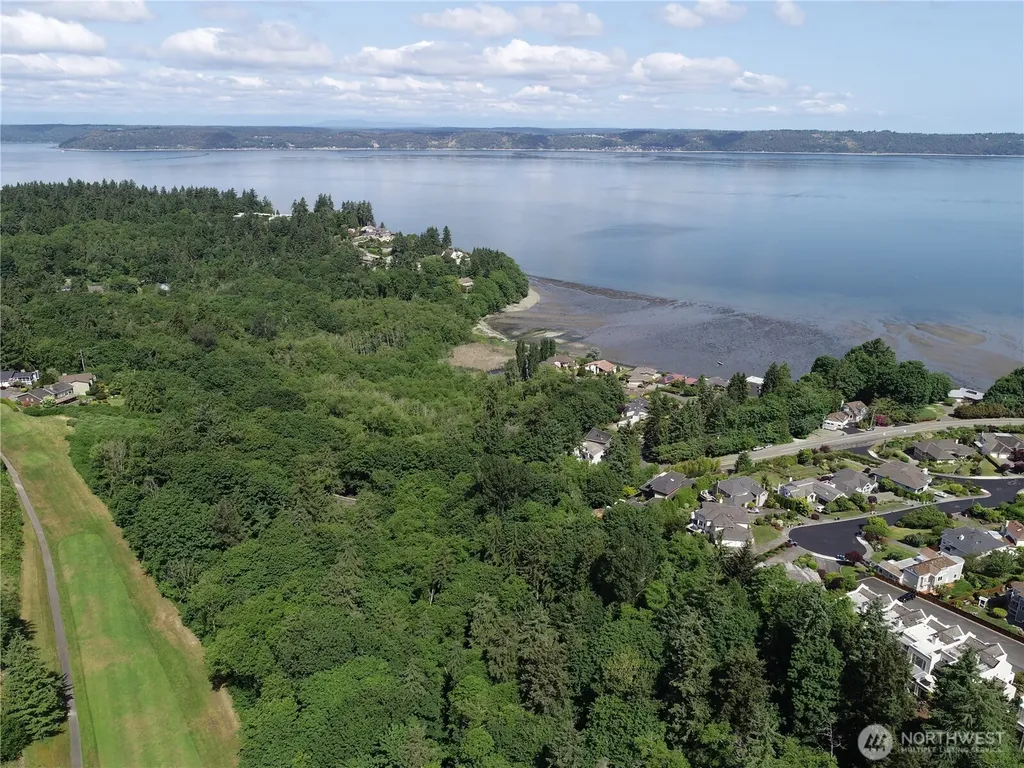 3911 SW Dash Point Road Federal Way WA 98023