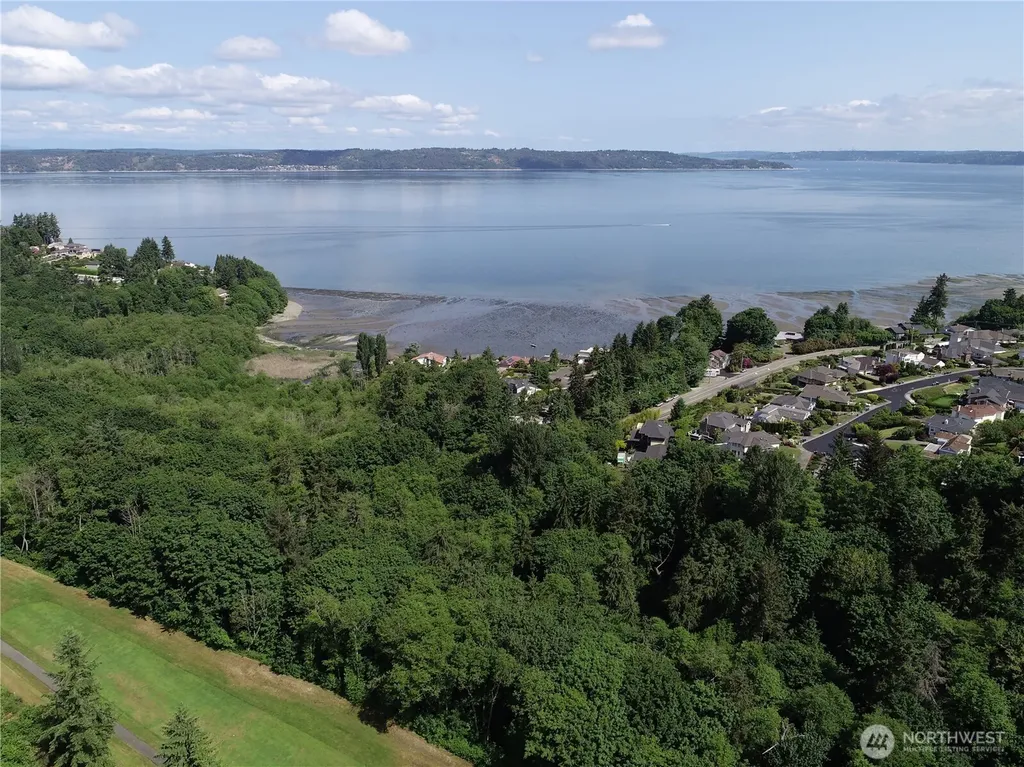 3911 SW Dash Point Road Federal Way WA 98023