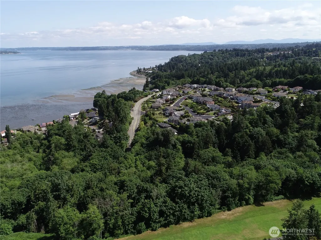 3911 SW Dash Point Road Federal Way WA 98023
