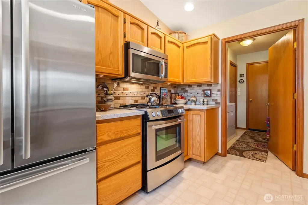 8232 Snohomish Road Blaine WA 98230