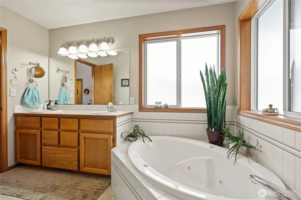 8232 Snohomish Road Blaine WA 98230