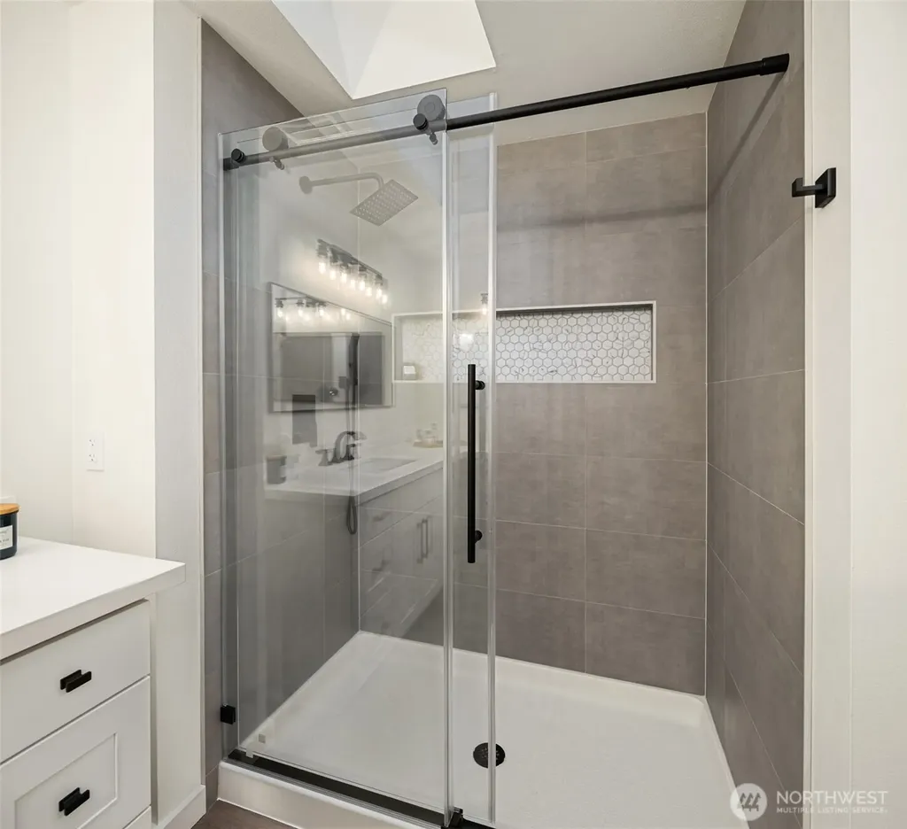 8002 118th Court NE Kirkland WA 98033