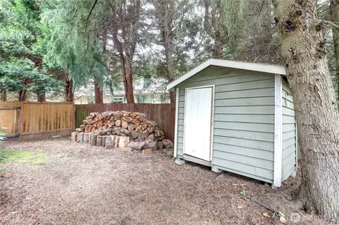 18205 150th Avenue SE Renton WA 98058