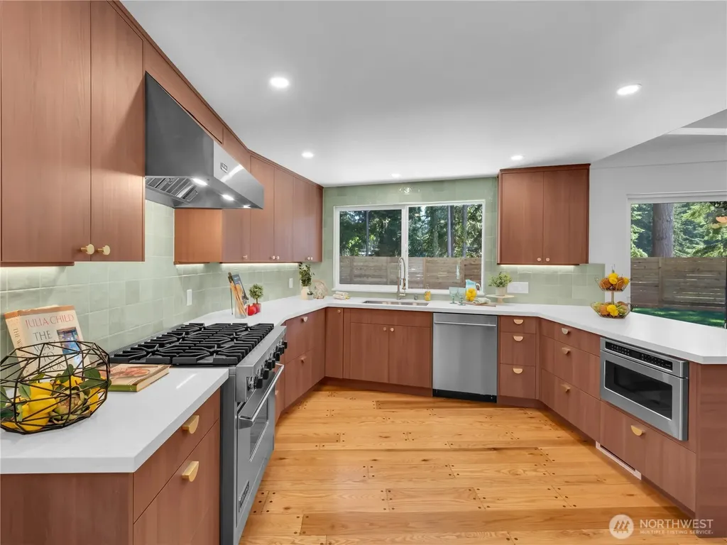 9616 242nd Place SW Edmonds WA 98020