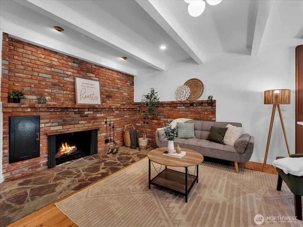 9616 242nd Place SW Edmonds WA 98020