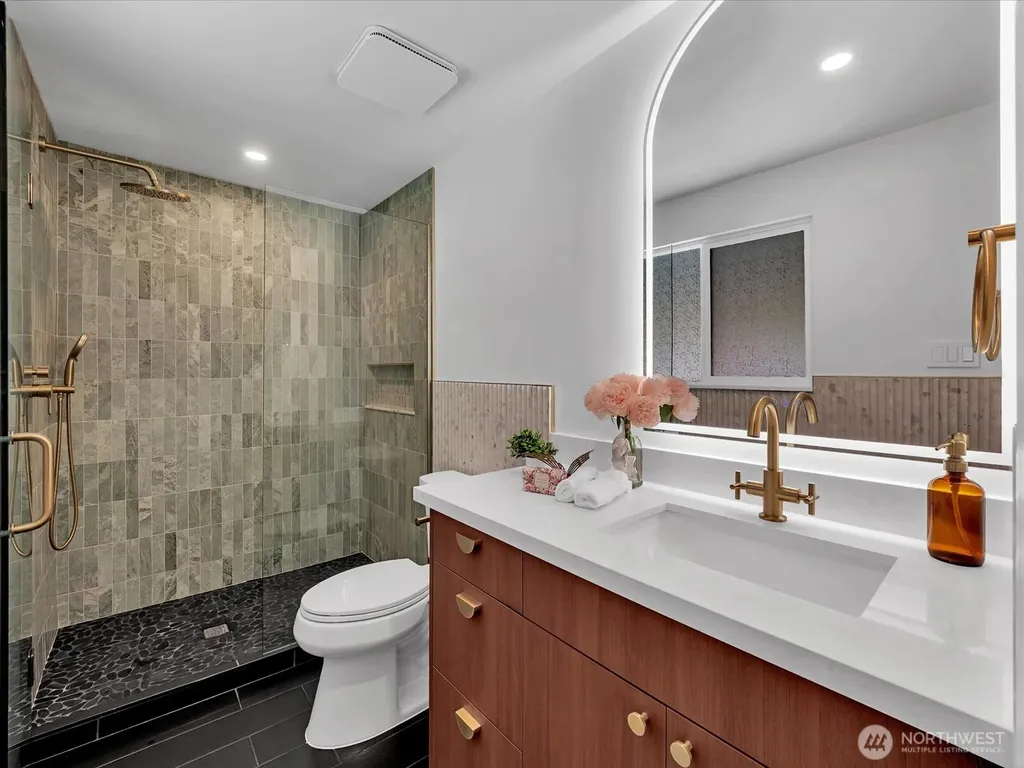 9616 242nd Place SW Edmonds WA 98020