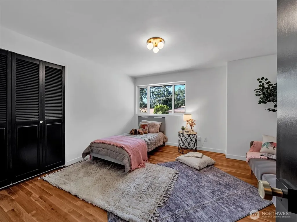 9616 242nd Place SW Edmonds WA 98020