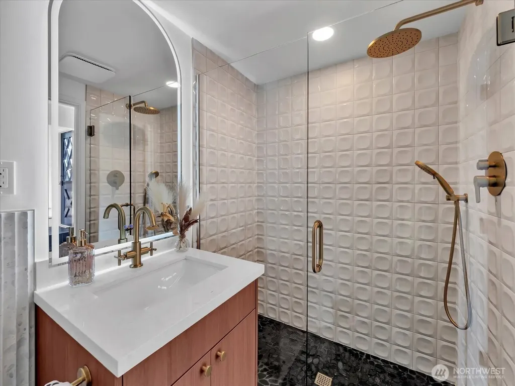 9616 242nd Place SW Edmonds WA 98020