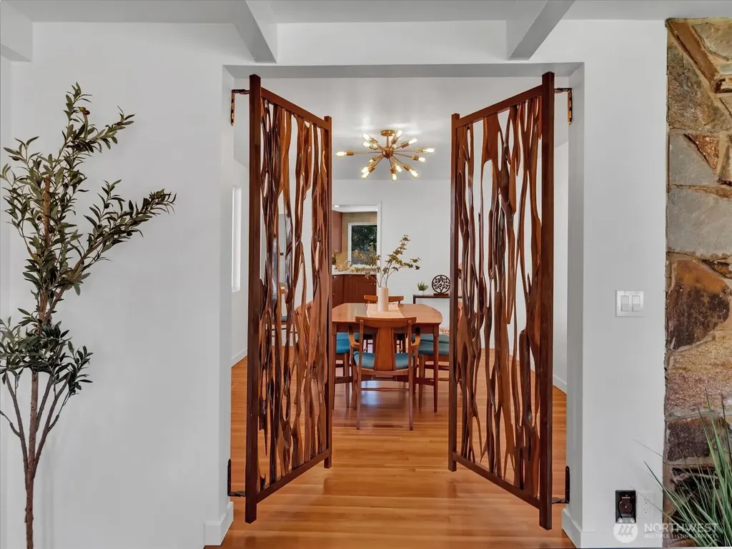 9616 242nd Place SW Edmonds WA 98020