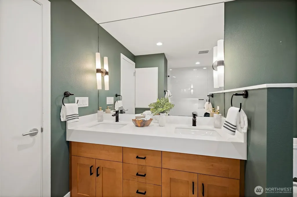 3518 129th Avenue NE Bellevue WA 98005